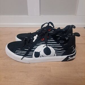 Jack Skellington Canvas Sneakers
Men’s 9 / Women’s 10.5 – Unisex
